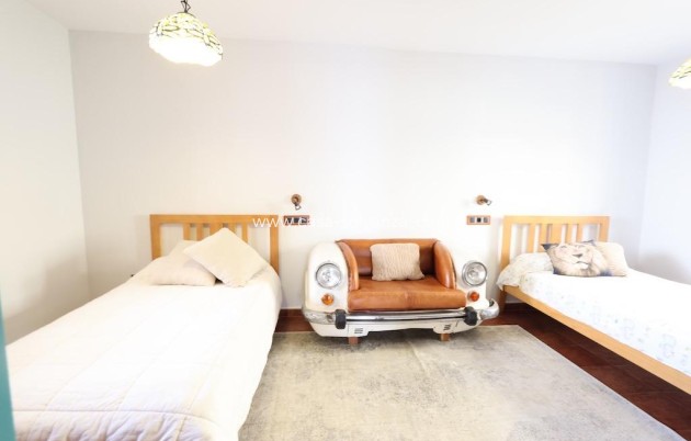 Resale - Villa - Orihuela Costa - Costa Blanca