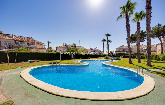 Resale - Bungalow - Torrevieja - Aguas nuevas