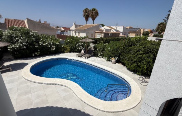 Resale - Villa - Torrevieja - Costa Blanca
