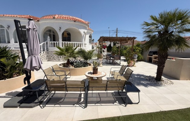 Resale - Villa - Torrevieja - Costa Blanca