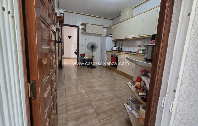 Resale - Villa - Torrevieja - La Siesta