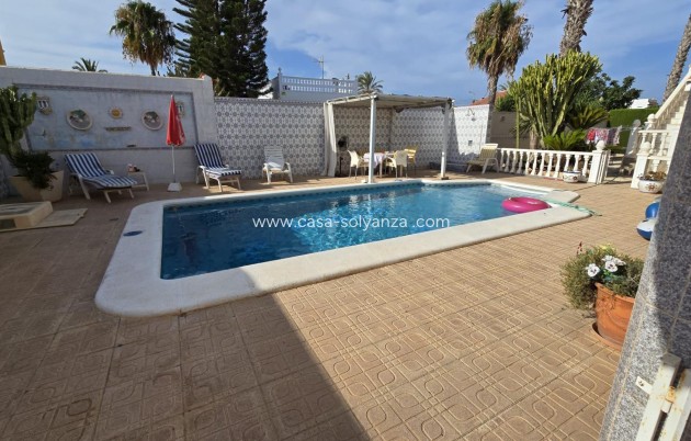 Resale - Villa - Torrevieja - La Siesta
