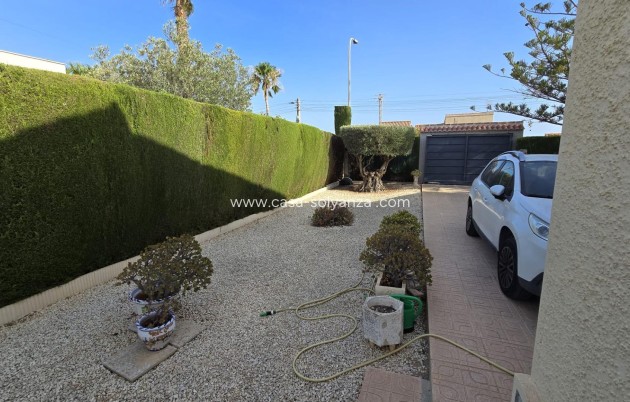 Resale - Villa - Torrevieja - La Siesta