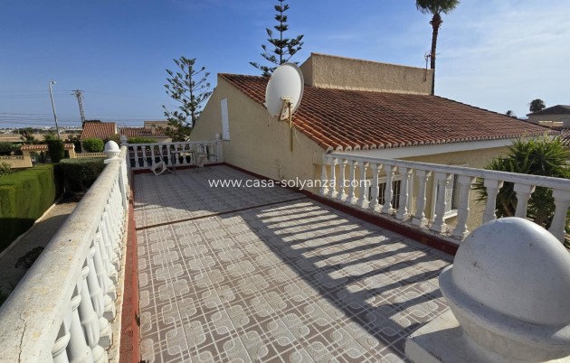 Resale - Villa - Torrevieja - La Siesta
