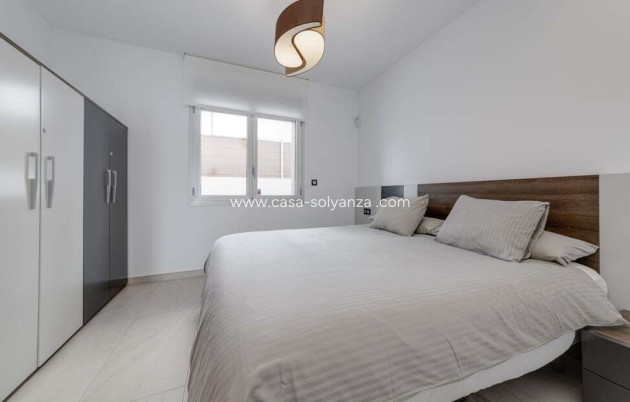 Resale - Villa - El Raso - Guardamar del Segura