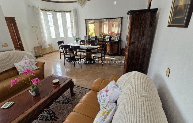 Resale - Villa - Torrevieja - Costa Blanca