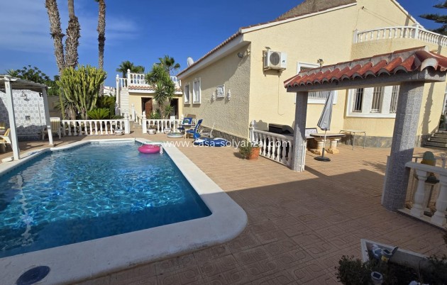 Resale - Villa - Torrevieja - Costa Blanca