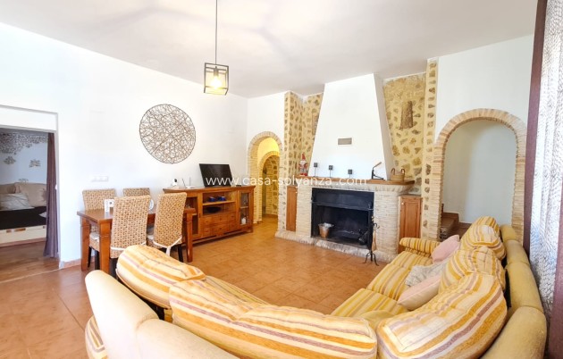 Resale - Villa - La Romana - Inland