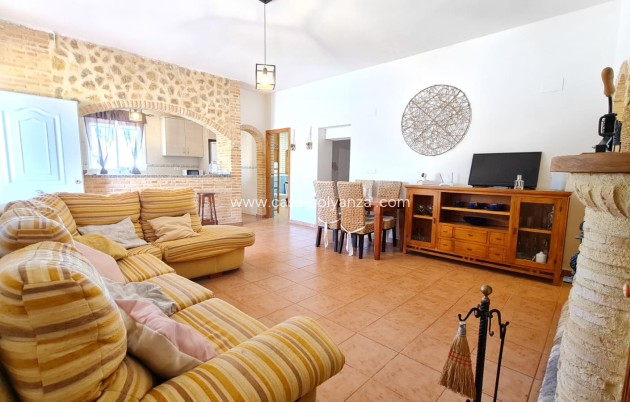 Resale - Villa - La Romana - Inland