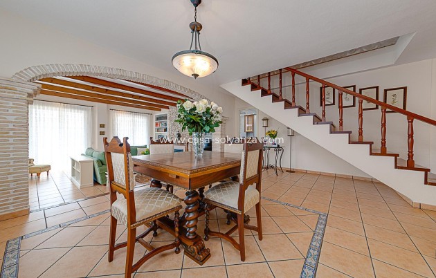 Resale - Villa - Torrevieja - La veleta
