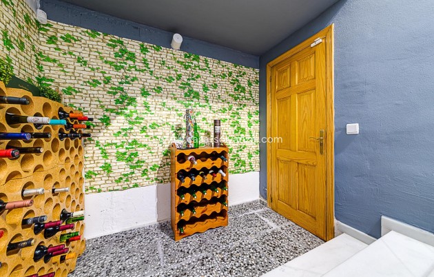 Resale - Villa - Torrevieja - La veleta