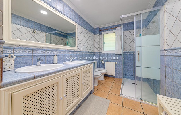 Resale - Villa - Torrevieja - La veleta