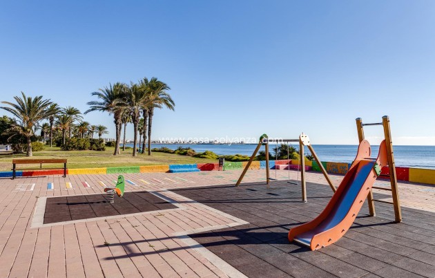 Resale - Villa - Torrevieja - La veleta