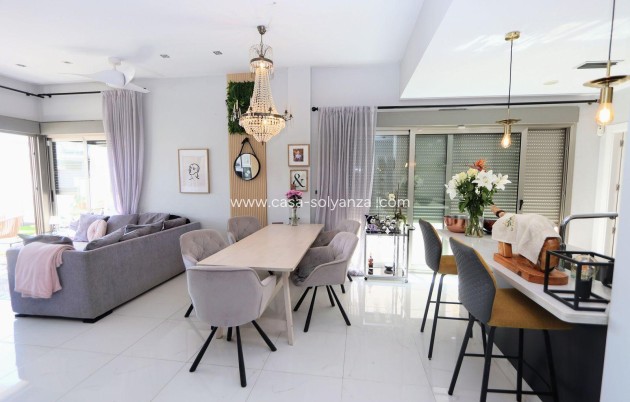 Resale - Villa - Orihuela Costa - Villamartín