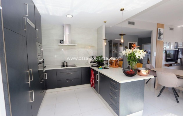 Resale - Villa - Orihuela Costa - Villamartín