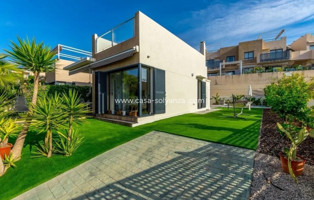 Resale - Villa - Orihuela Costa - La Zenia