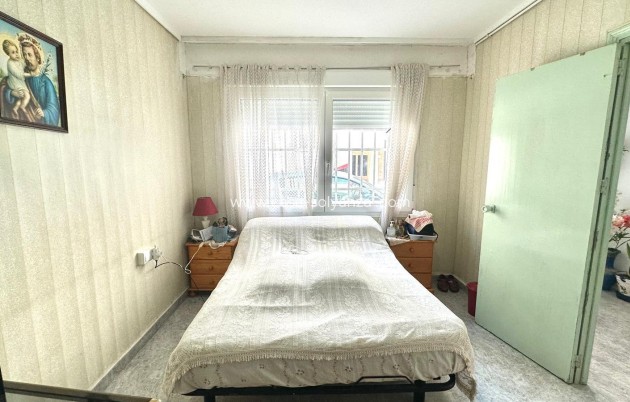 Reventa - Apartamento / piso - Torrevieja - Estacion Autobuses