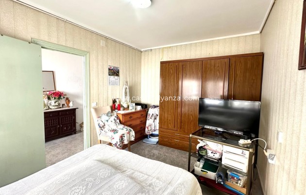 Reventa - Apartamento / piso - Torrevieja - Estacion Autobuses