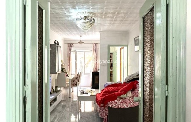 Reventa - Apartamento / piso - Torrevieja - Estacion Autobuses