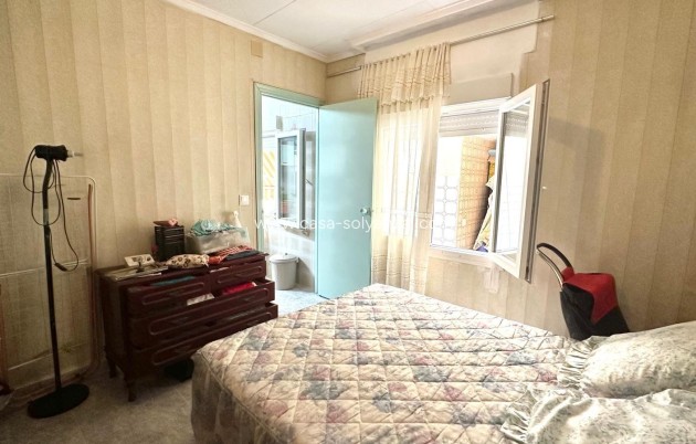 Reventa - Apartamento / piso - Torrevieja - Estacion Autobuses