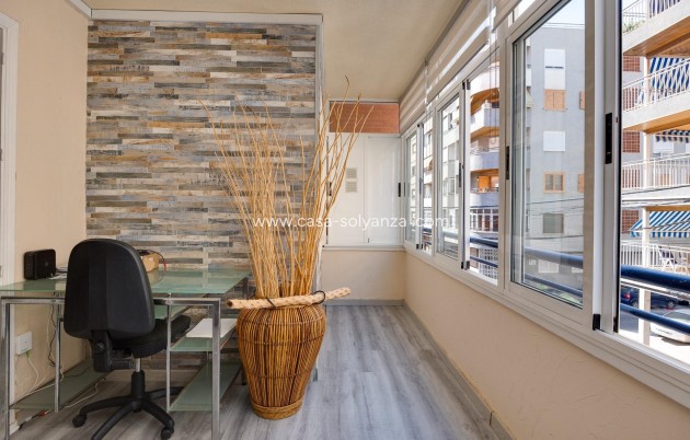 Resale - Apartment / flat - Torrevieja - Acequion