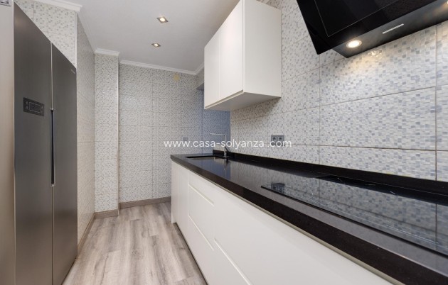 Resale - Apartment / flat - Torrevieja - Acequion