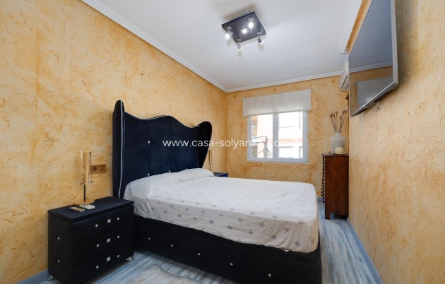 Resale - Apartment / flat - Torrevieja - Acequion