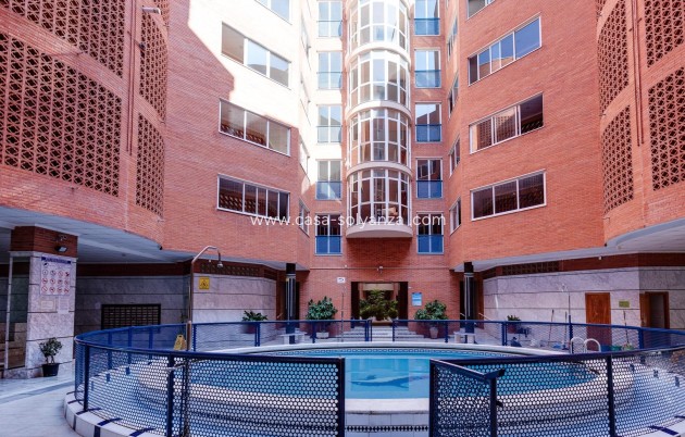 Resale - Apartment / flat - Torrevieja - Acequion