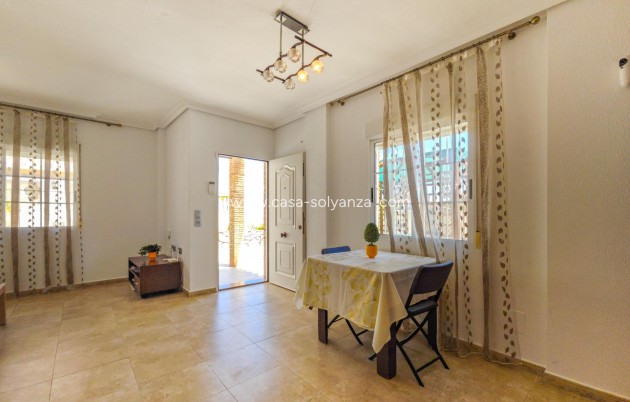Resale - Villa - Torrevieja - La Mata