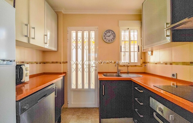 Resale - Villa - Torrevieja - La Mata