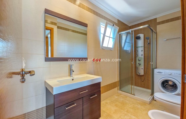 Resale - Villa - Torrevieja - La Mata