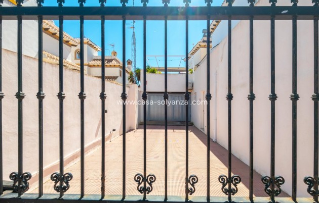Resale - Villa - Torrevieja - La Mata