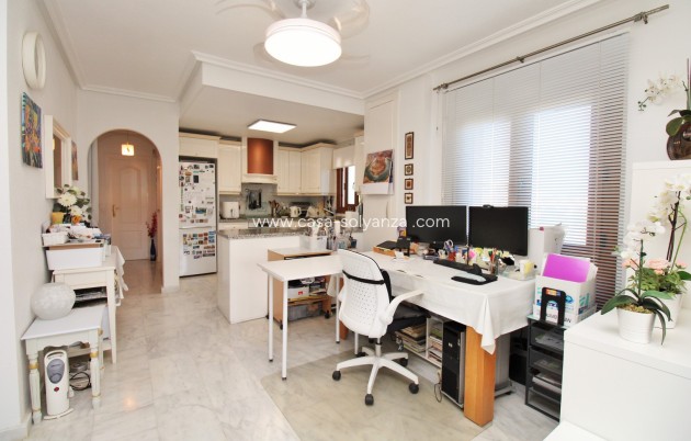 Resale - Apartment / flat - Villamartin - PAU 8