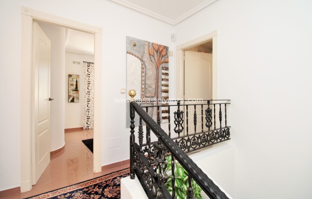 Resale - Villa - Villamartin - Los Dolses