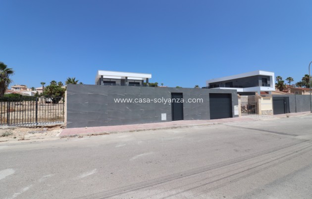 Resale - Villa - Ciudad Quesada