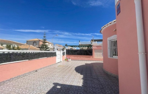 Resale - Villa - Orihuela Costa - Playa Flamenca