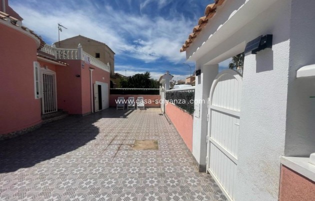 Resale - Villa - Orihuela Costa - Playa Flamenca