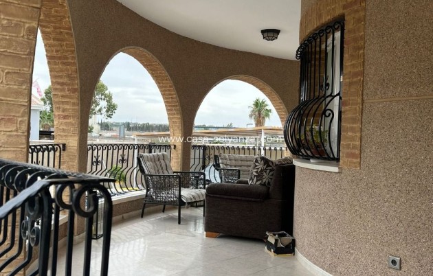 Resale - Villa - Benijofar - Urbanizacion Monteazul
