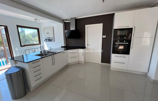 Resale - Villa - Torrevieja - Costa Blanca