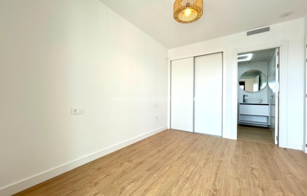 Resale - Apartment / flat - Orihuela Costa - PAU 8