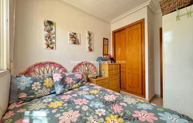 Resale - Semi-detached house - Torrevieja - La Siesta