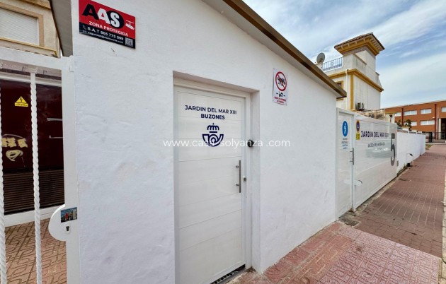 Resale - Semi-detached house - Torrevieja - La Siesta