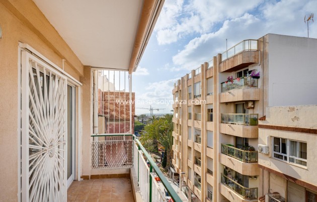 Resale - Apartment / flat - Torrevieja - Center