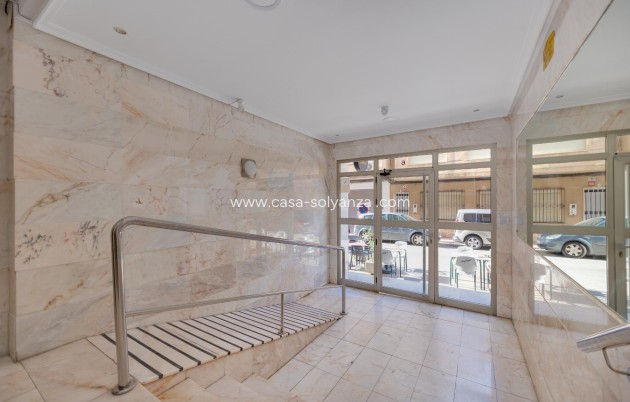 Resale - Apartment / flat - Torrevieja - Center