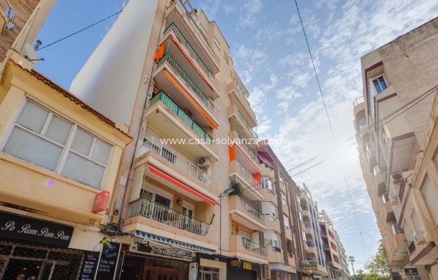 Resale - Apartment / flat - Torrevieja - Center