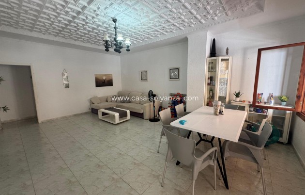 Resale - Apartment / flat - Torrevieja - Costa Blanca