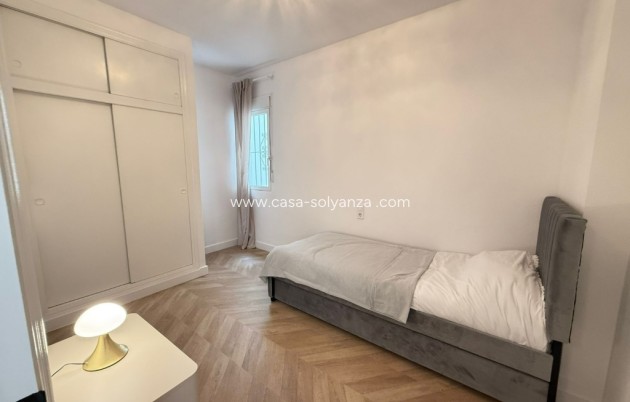 Resale - Apartment / flat - Torrevieja - Costa Blanca