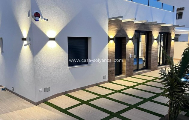 Resale - Villa - Orihuela Costa - Villamartín