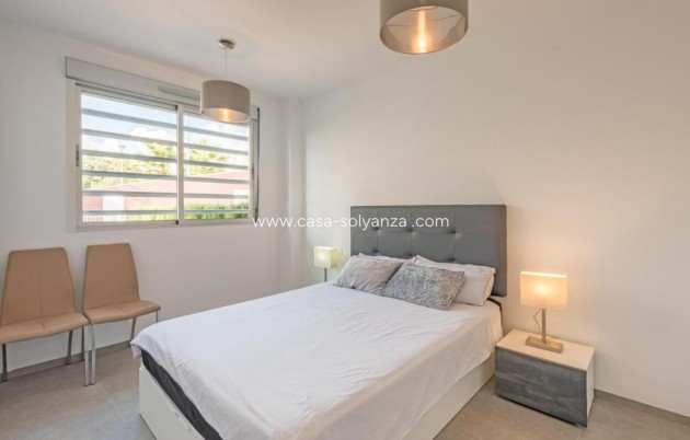 Resale - Bungalow - Torrevieja - Auguas Neuvas