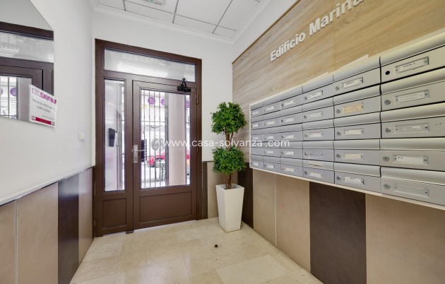 Resale - Apartment / flat - Torrevieja - Estacion Autobuses
